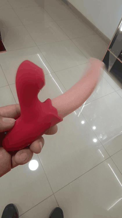VIBRADOR TIPO LENGUA CON SUCCIONADOR DE CLITORIS USB